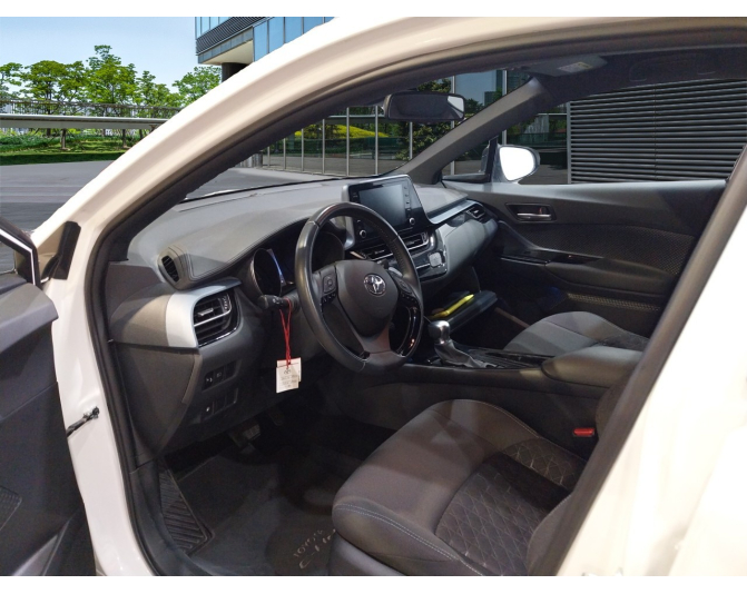 TOYOTA C-HR