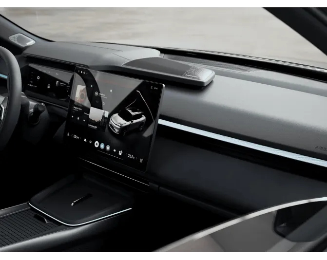 LYNK & CO 08
