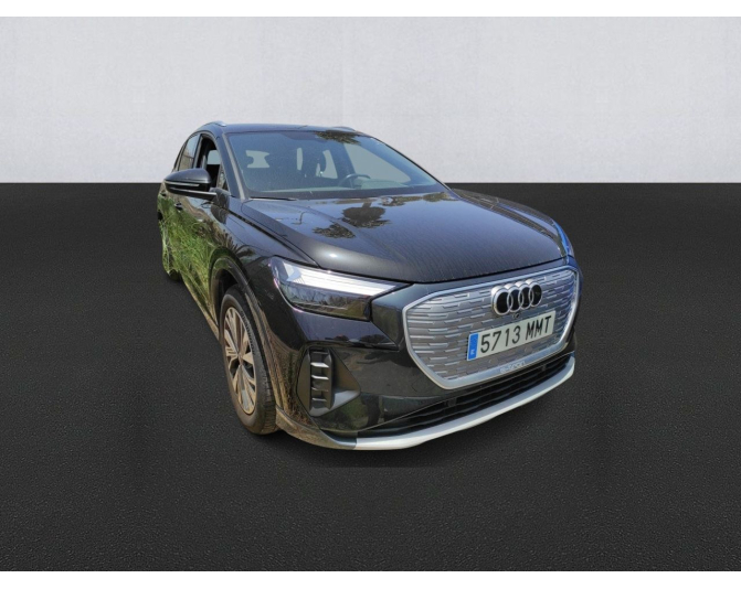 AUDI Q4