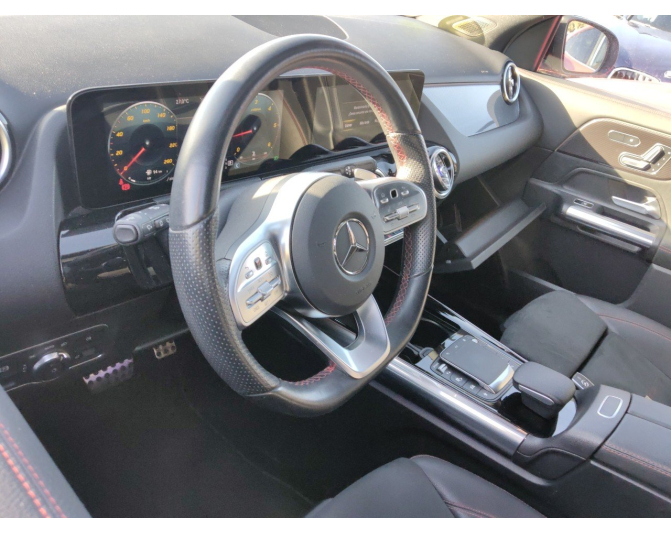 MERCEDES GLA