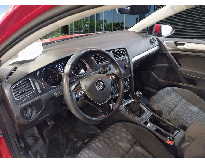VOLKSWAGEN GOLF