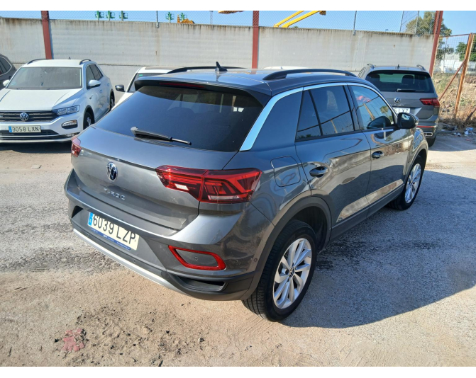 VOLKSWAGEN T-ROC