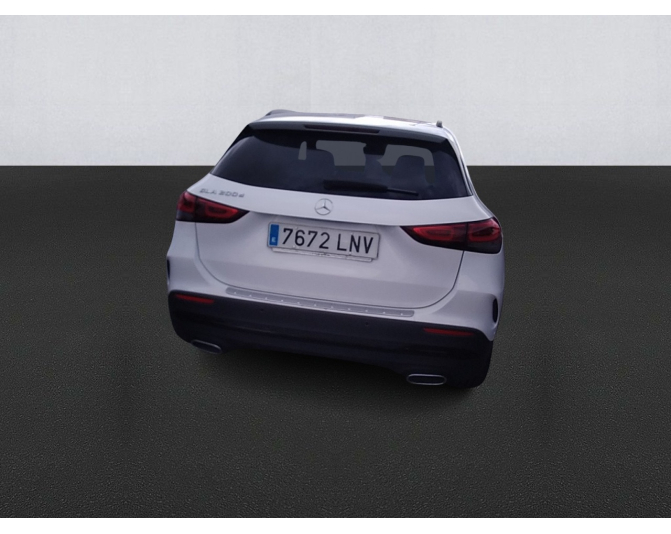 MERCEDES GLA