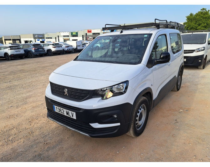 Renting cochePEUGEOT RIFTER