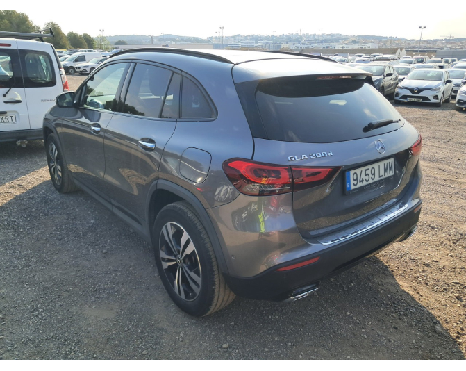 MERCEDES GLA