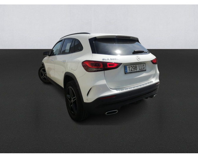MERCEDES GLA