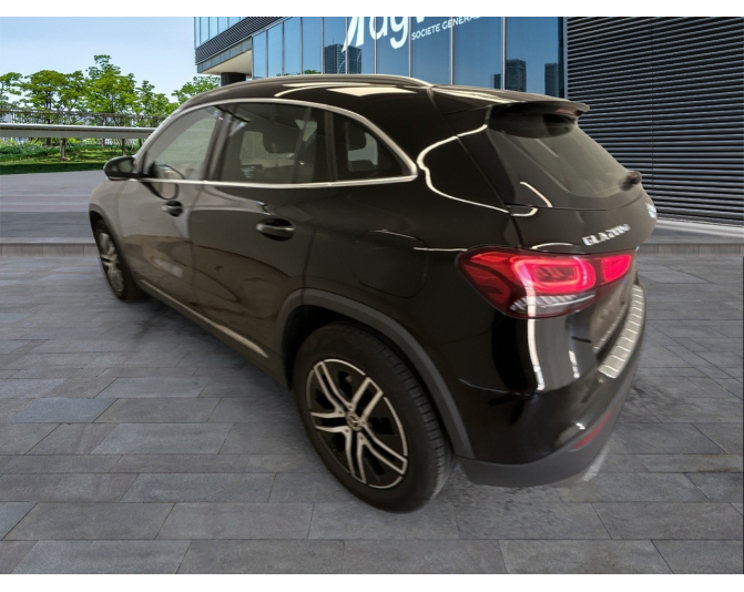 MERCEDES GLA