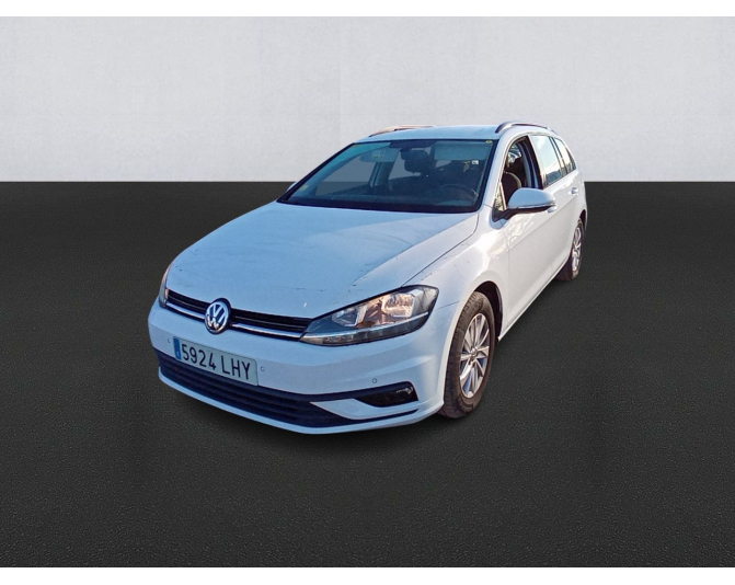 Renting cocheVOLKSWAGEN GOLF