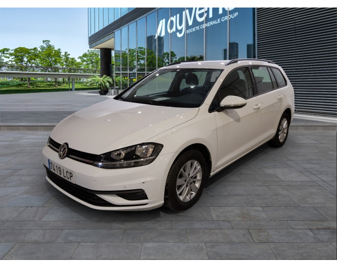 Renting cocheVOLKSWAGEN GOLF