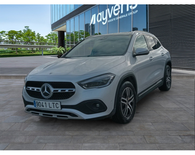 Renting cocheMERCEDES GLA