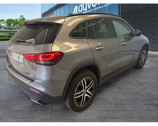 MERCEDES GLA