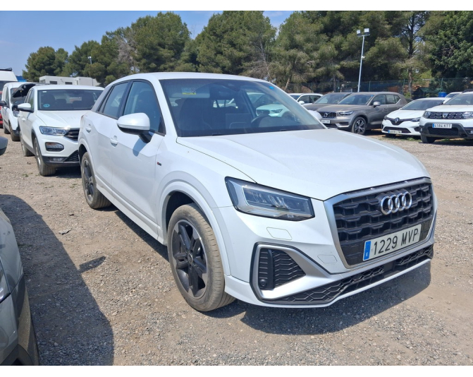 AUDI Q2