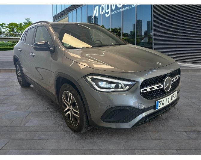 MERCEDES GLA
