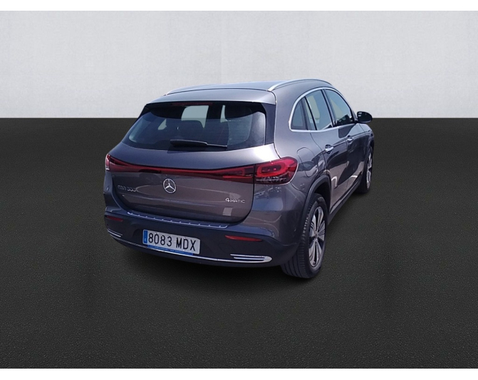 MERCEDES EQA