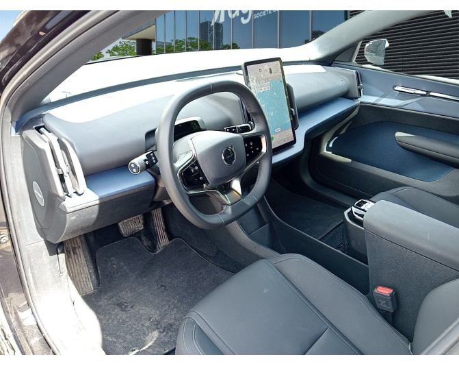VOLVO EX30
