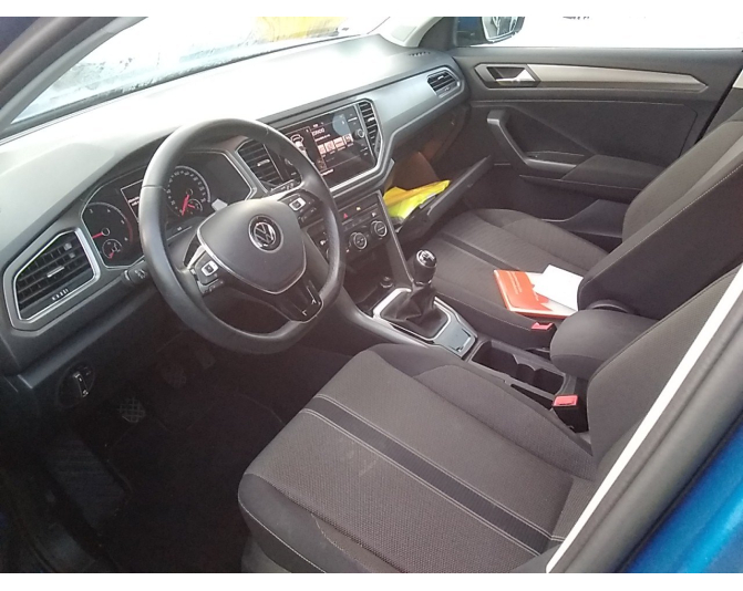 VOLKSWAGEN T-ROC
