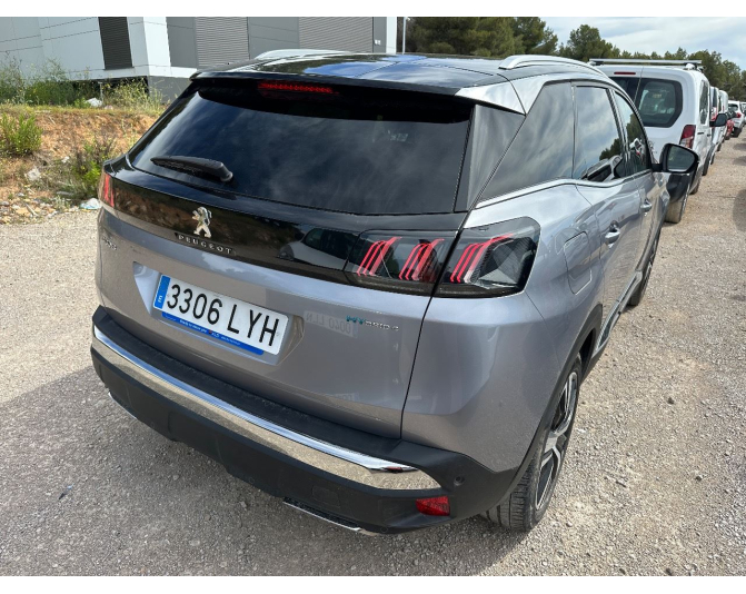 PEUGEOT 3008