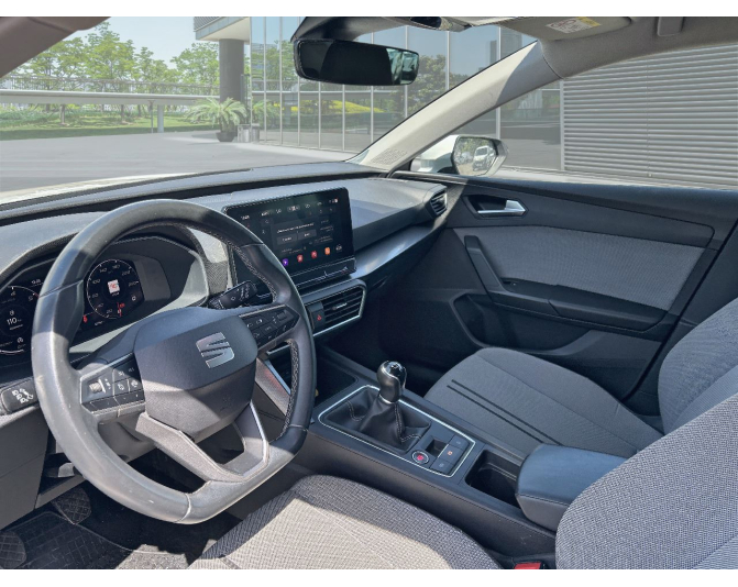 SEAT LEON