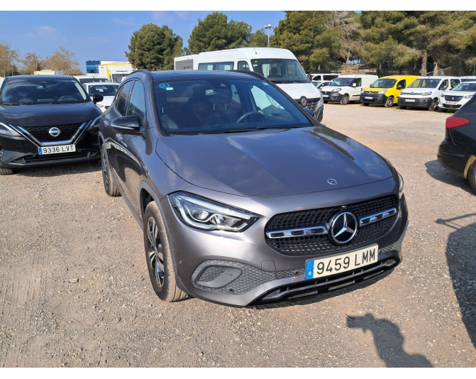MERCEDES GLA