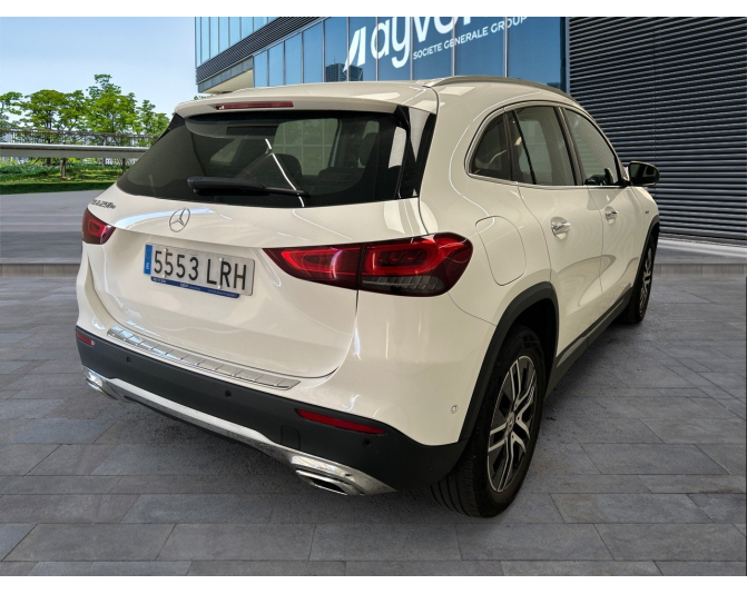 MERCEDES GLA