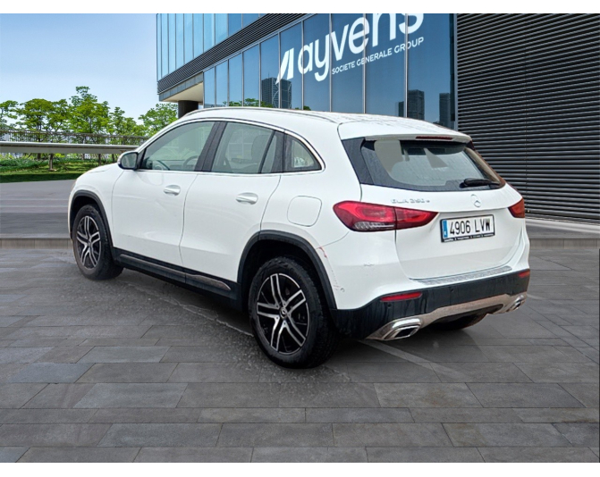 MERCEDES GLA