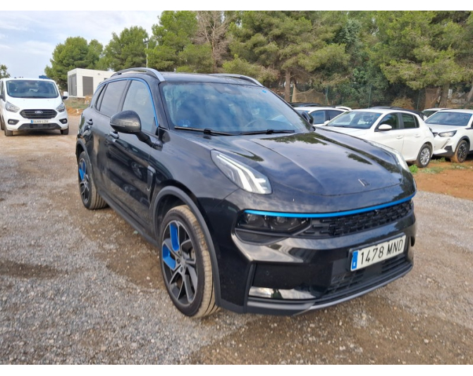 LYNK & CO 01