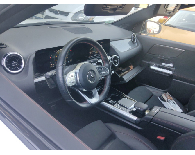 MERCEDES GLA