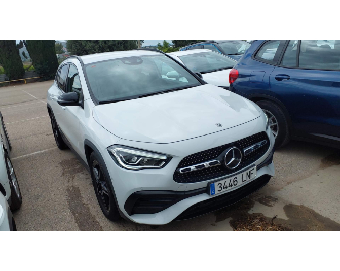 MERCEDES GLA
