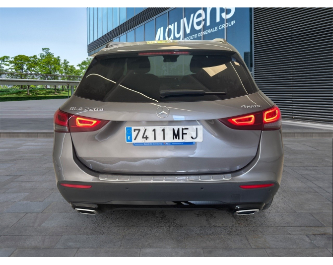 MERCEDES GLA