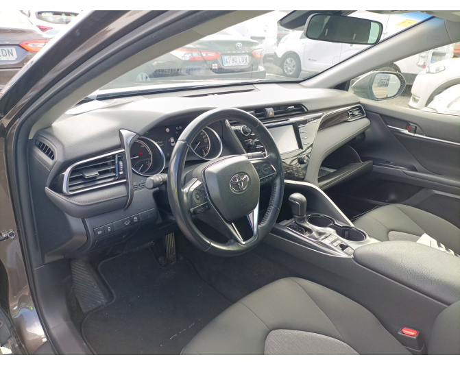 TOYOTA CAMRY