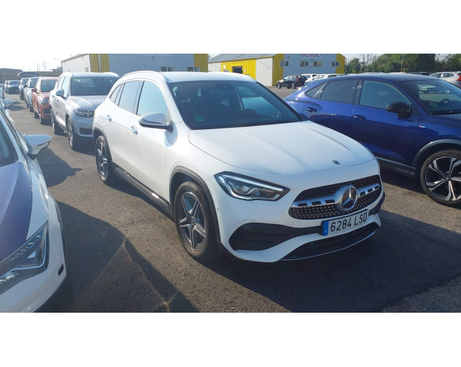 MERCEDES GLA