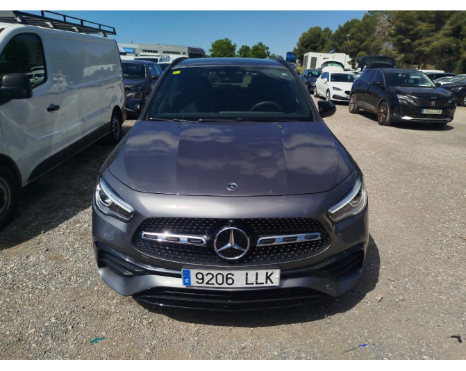 MERCEDES GLA
