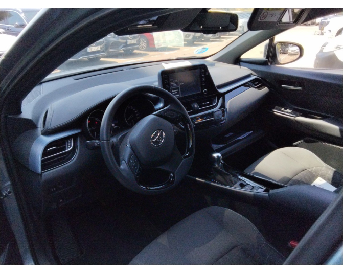 TOYOTA C-HR