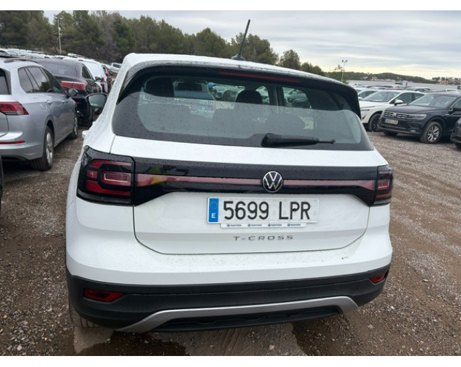 VOLKSWAGEN T-CROSS