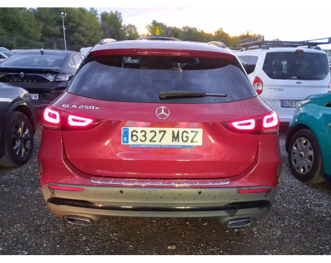 MERCEDES GLA