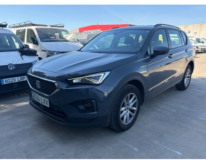Renting cocheSEAT TARRACO
