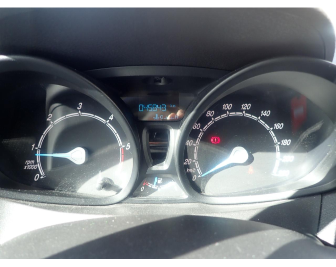 FORD TRANSIT COURIER