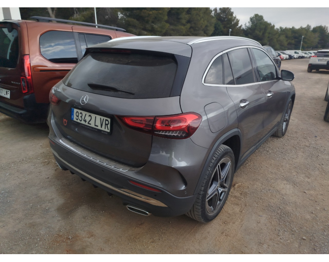 MERCEDES GLA