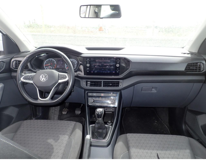 VOLKSWAGEN T-CROSS