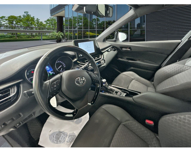TOYOTA C-HR