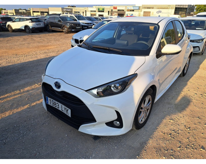 Renting cocheTOYOTA YARIS