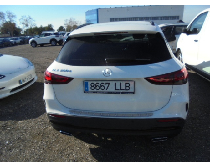 MERCEDES GLA
