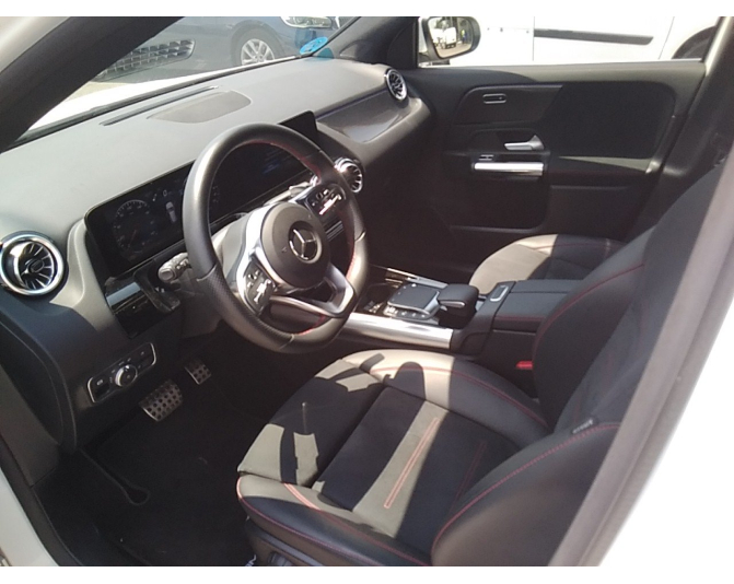MERCEDES GLA