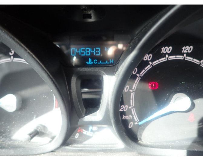 FORD TRANSIT COURIER