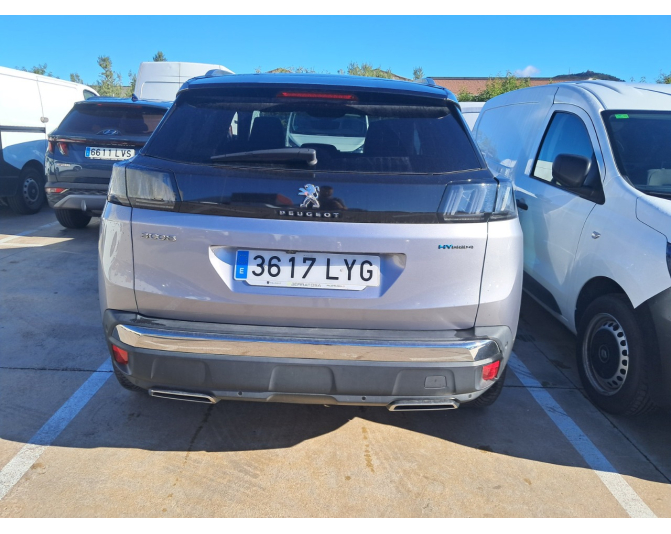 PEUGEOT 3008