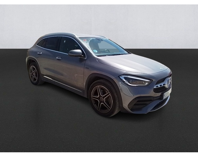 MERCEDES GLA