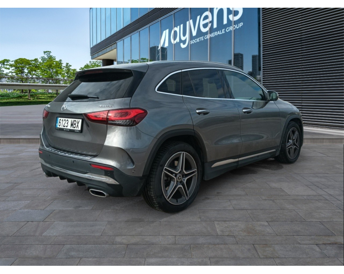 MERCEDES GLA