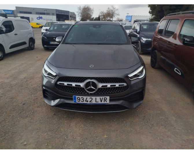 MERCEDES GLA