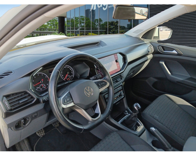 VOLKSWAGEN T-CROSS