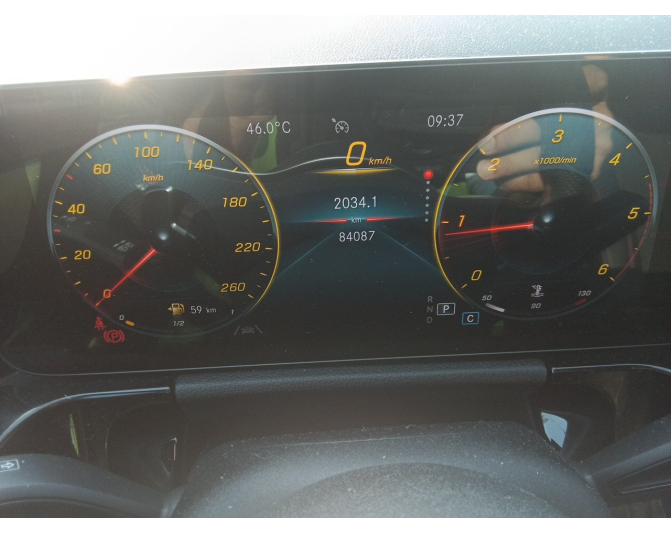 MERCEDES GLA